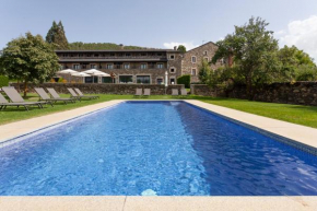 Отель Hotel Bernat de So  Льивия